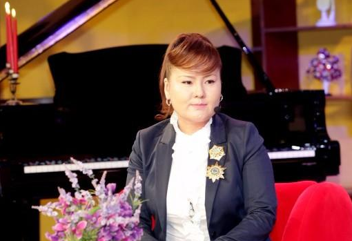 “VIDAL” салоны Монгол Улсын Мастер Үсчин Д.Одонгоо “Үсээ хэрхэн хооллох” вэ сэдвээр зөвлөлөө